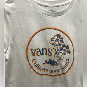 VANS “Cultivate Your Mind” Graphic Tee 🌞